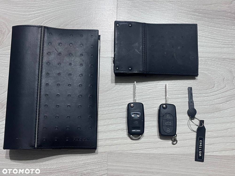 Volkswagen Passat 2.8 V6 4Motion Highline - 15