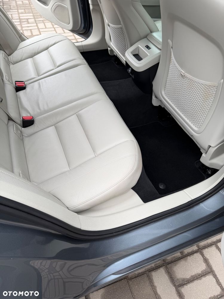 Volvo S60 T6 AWD Momentum Pro - 10