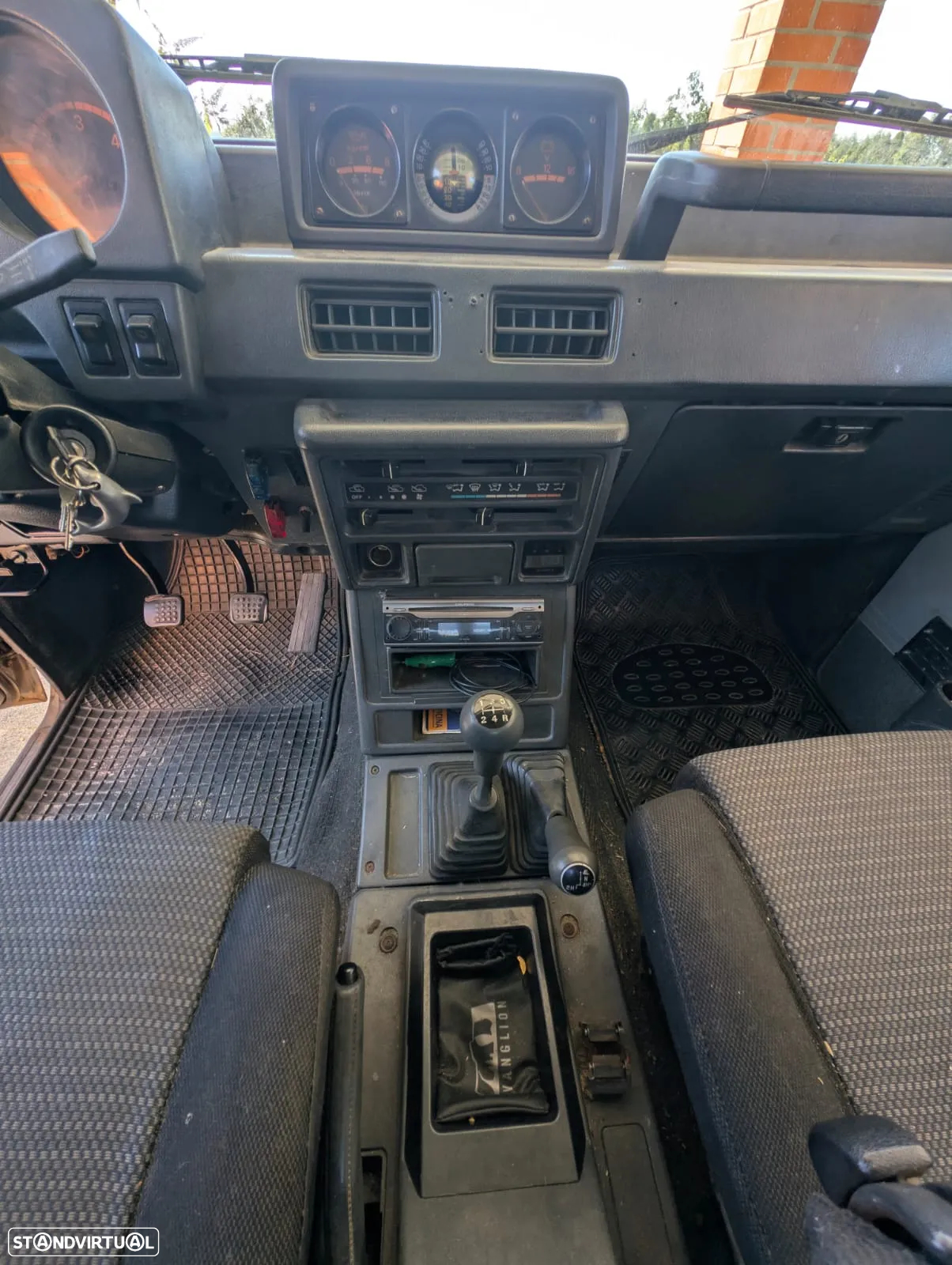 Mitsubishi Pajero - 9