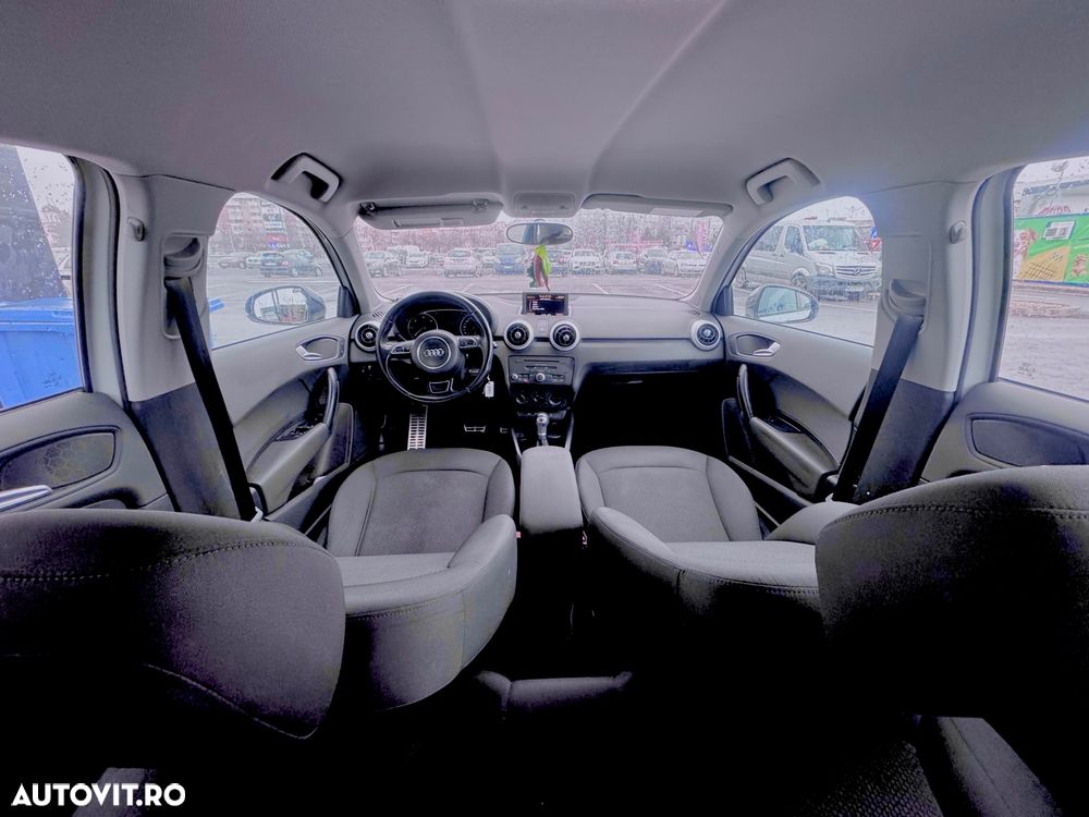 Audi A1 1.6 TDI Sportback S tronic S line Sportpaket - 9