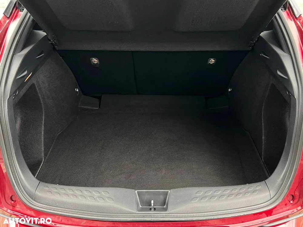 Toyota C-HR 1.8 HSD 4x2 CVT C-ult - 27