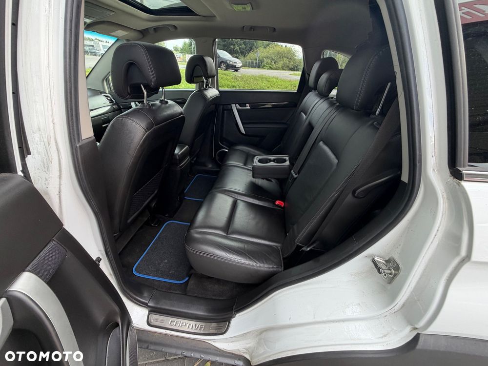 Chevrolet Captiva 2.2 d LTZ - 15