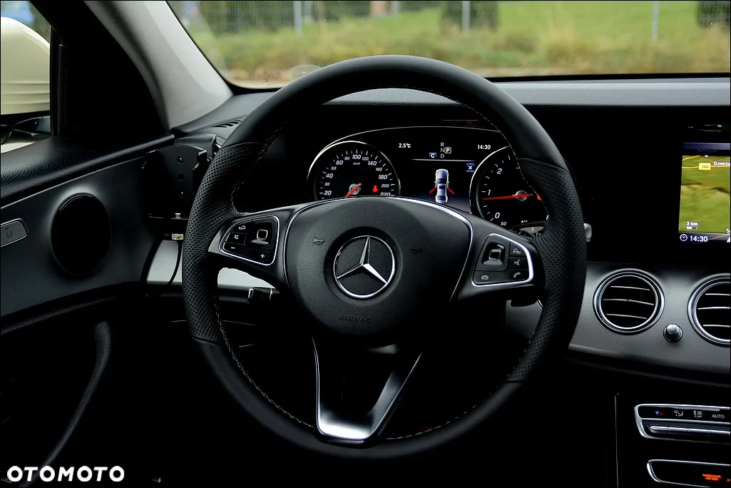 Mercedes-Benz Klasa E 200 d 9G-TRONIC - 29