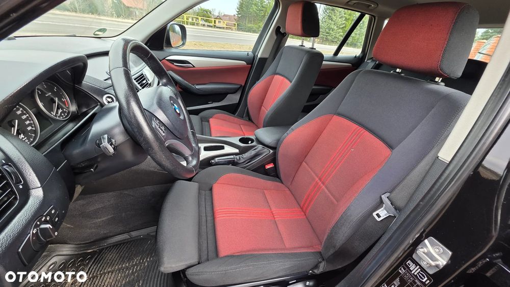 BMW X1 sDrive18d xLine - 19