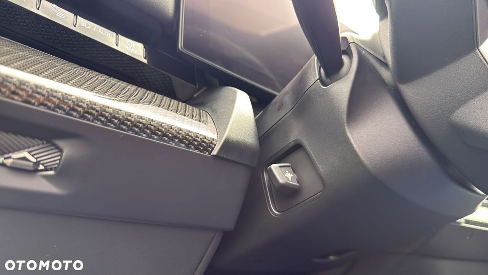 BMW Seria 5 520d xDrive - 29