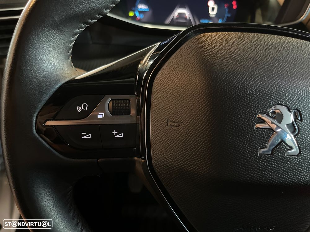 Peugeot 2008 1.2 Allure - 11