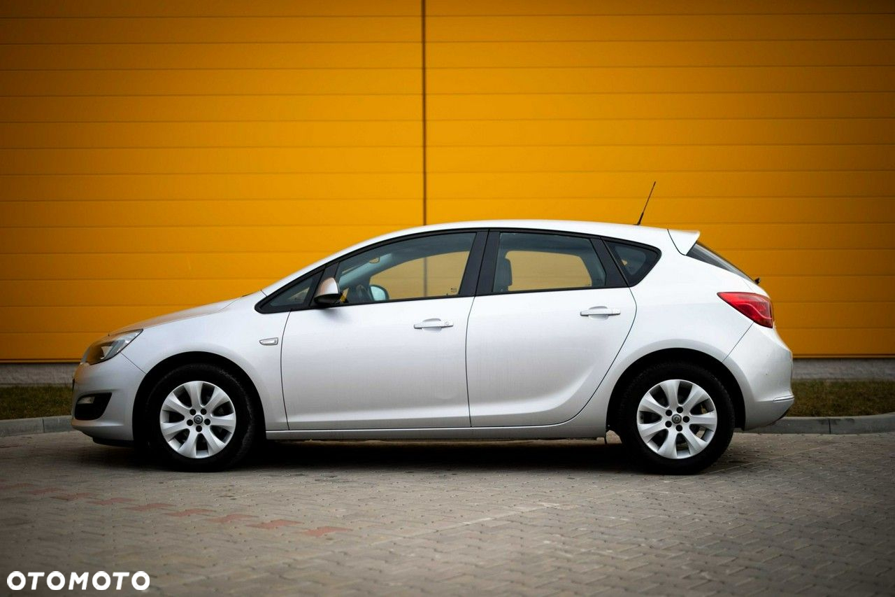 Opel Astra - 2