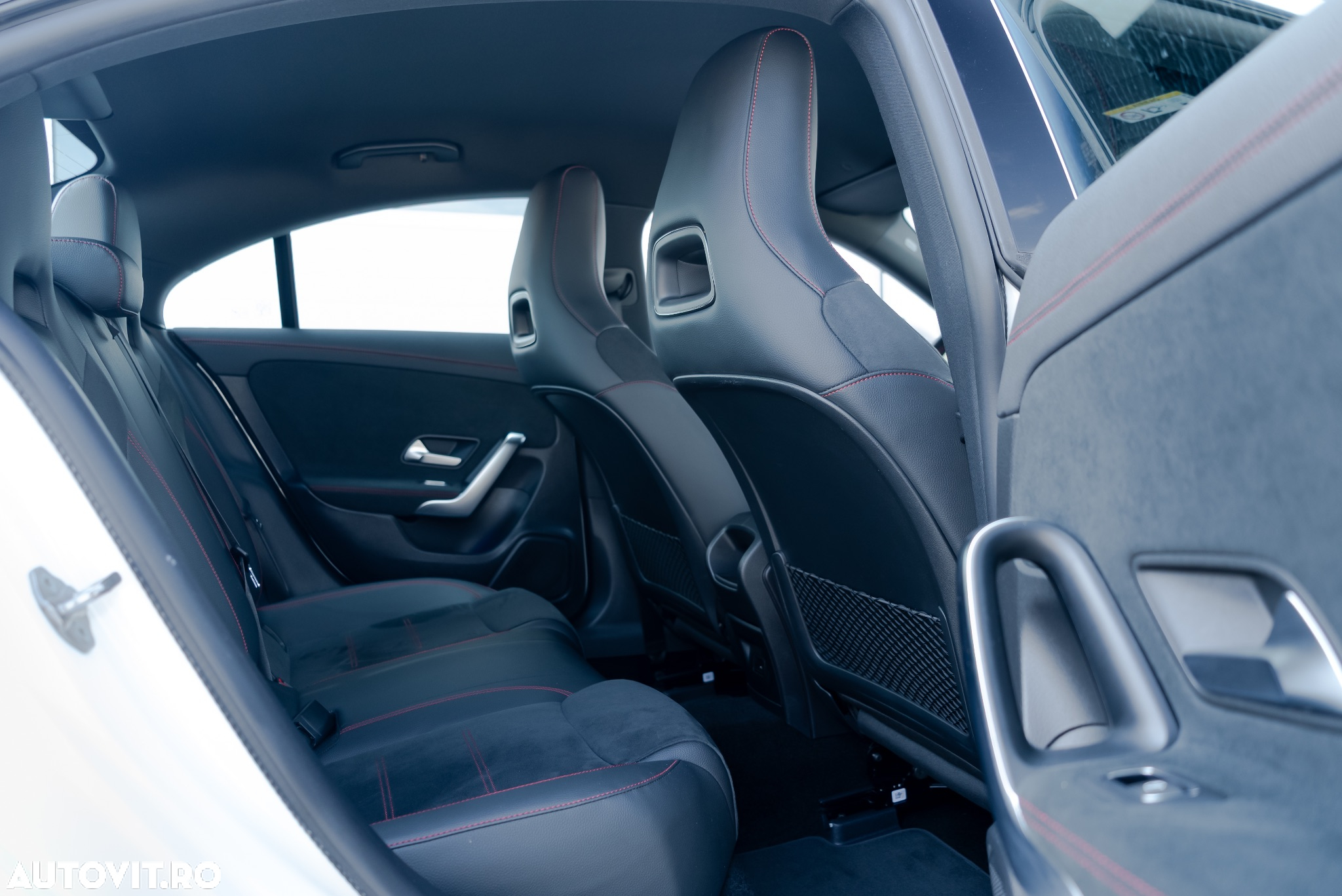Mercedes-Benz CLA 180 7G-DCT AMG Line - 25