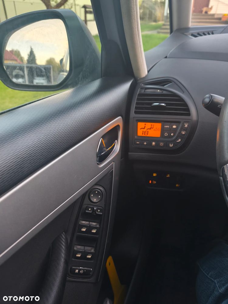 Citroën C4 Picasso 1.6 VTi Attraction - 11