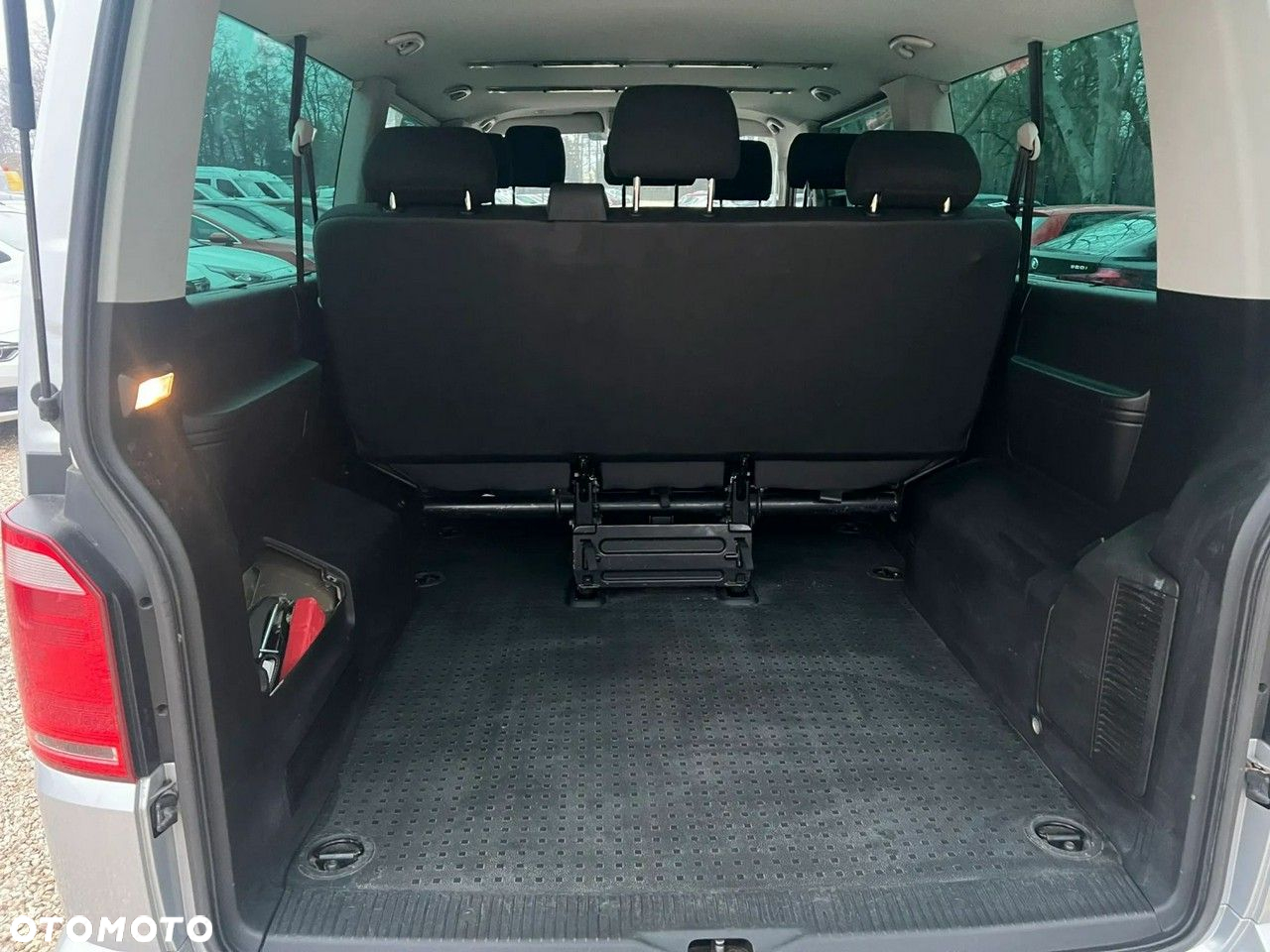 Volkswagen Caravelle 2.0 TDI L2 Highline DSG - 11