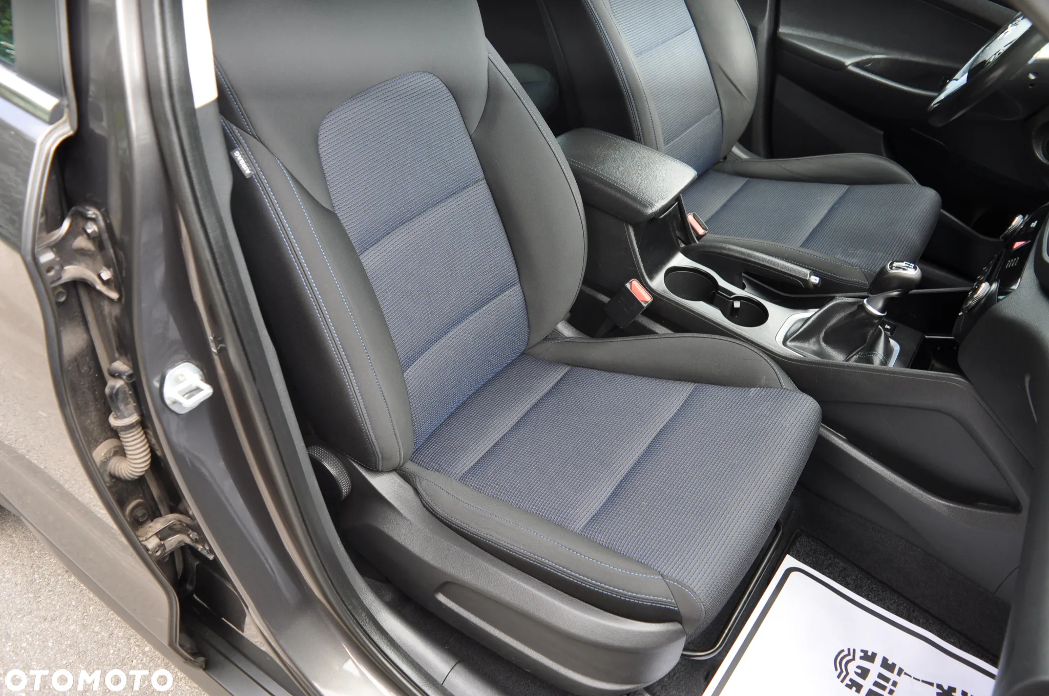 Hyundai Tucson 2.0 CRDi 2WD Style - 29