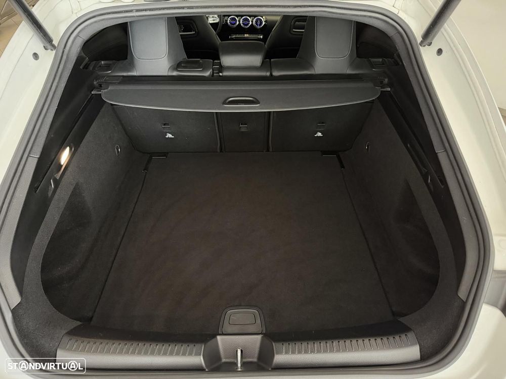 Mercedes-Benz CLA 180 d Shooting Brake AMG Line Aut. - 23