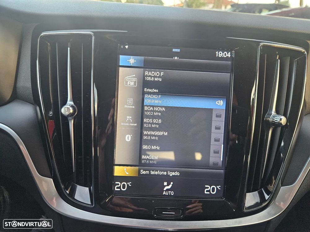 Volvo V60 2.0 D3 Momentum - 30