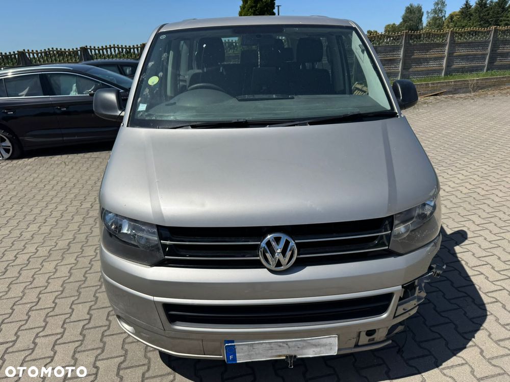Volkswagen CARAVELA T5 - 2