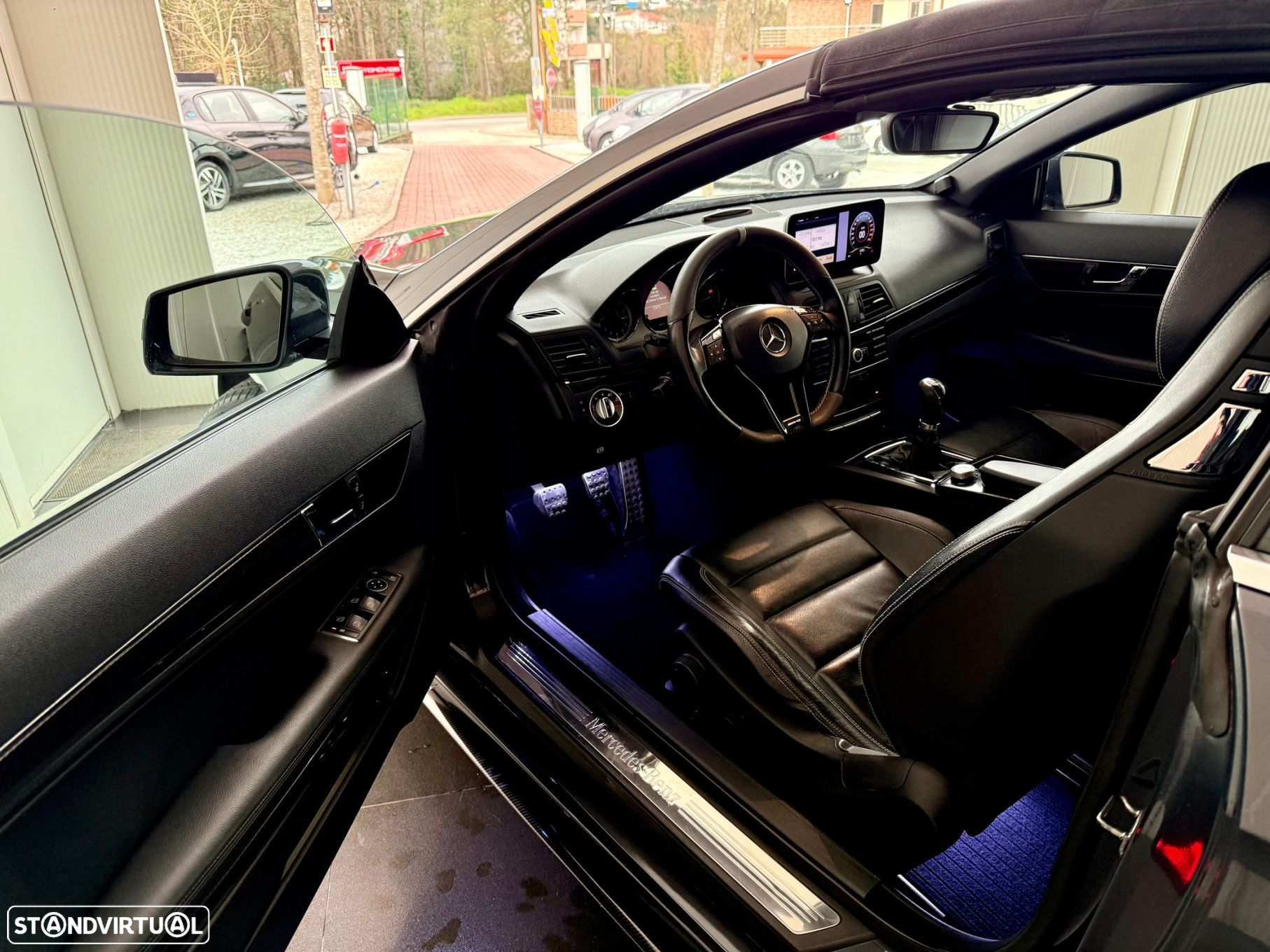 Mercedes-Benz E 220 CDi Avantgarde BlueEfficiency - 35