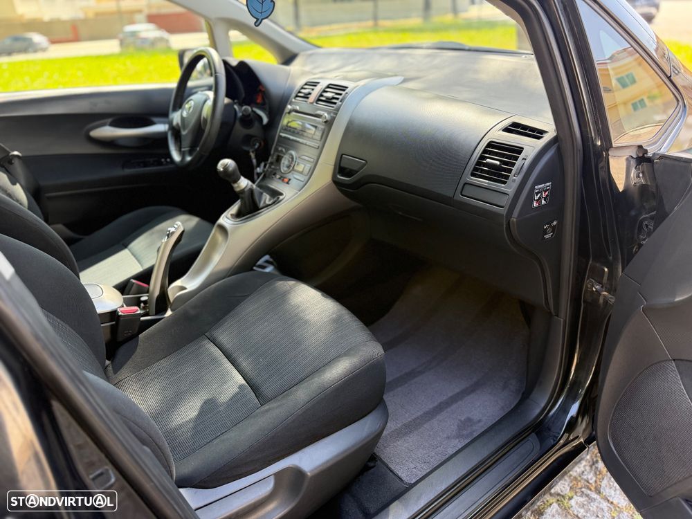 Toyota Auris 1.4 D-4D Sol - 7