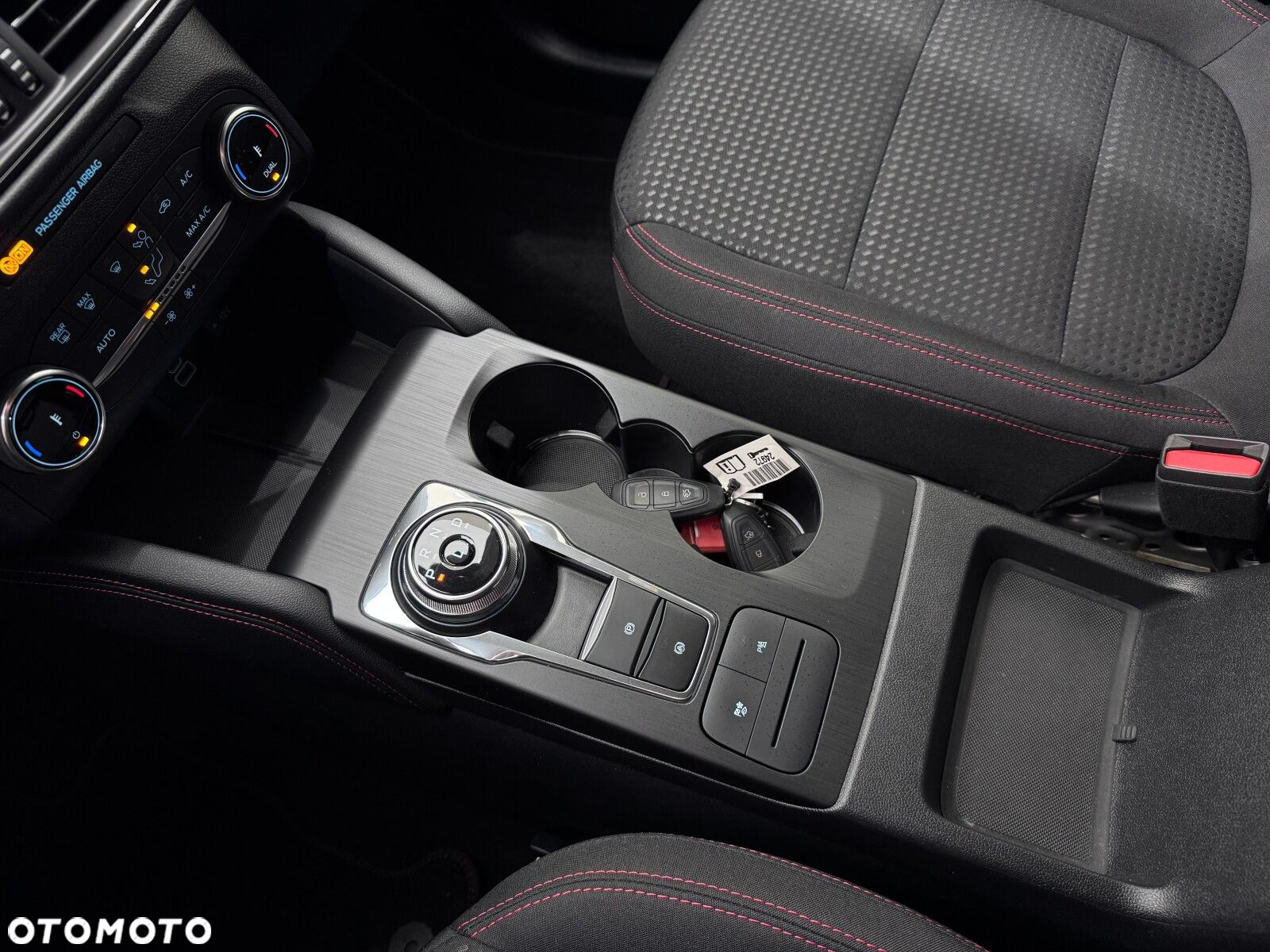 Ford Kuga - 23