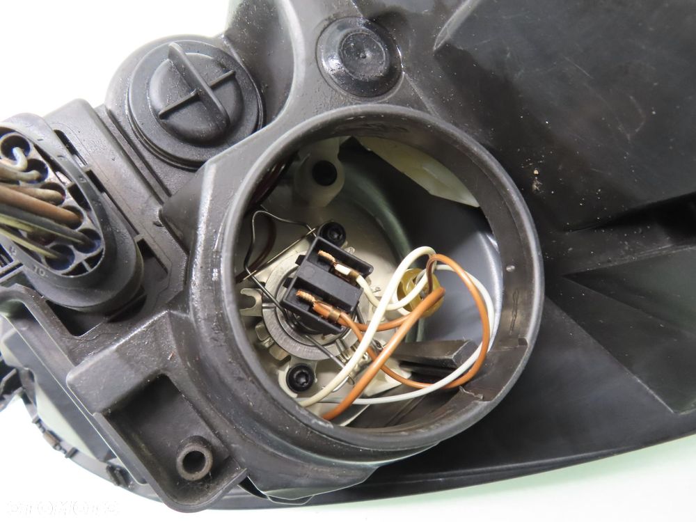 LAMPA LEWA PRZEDNIA VW GOLF V 0301212201 1K6941005A - 3