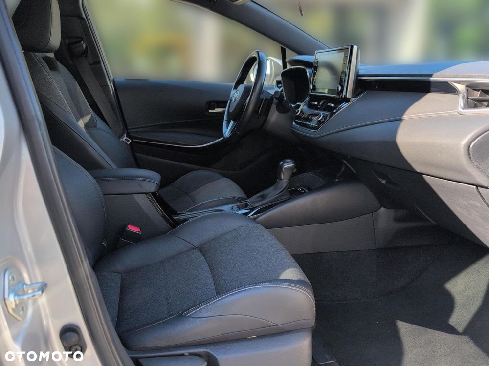 Toyota Corolla 2.0 Hybrid Comfort - 9