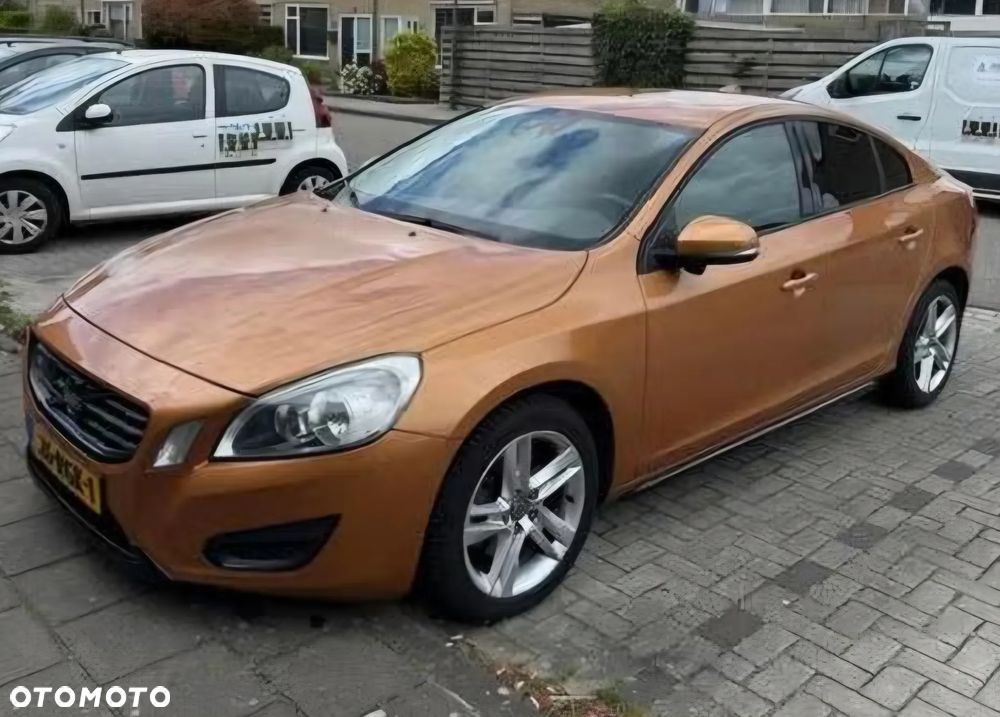 Volvo S60 D3 Geartronic - 28