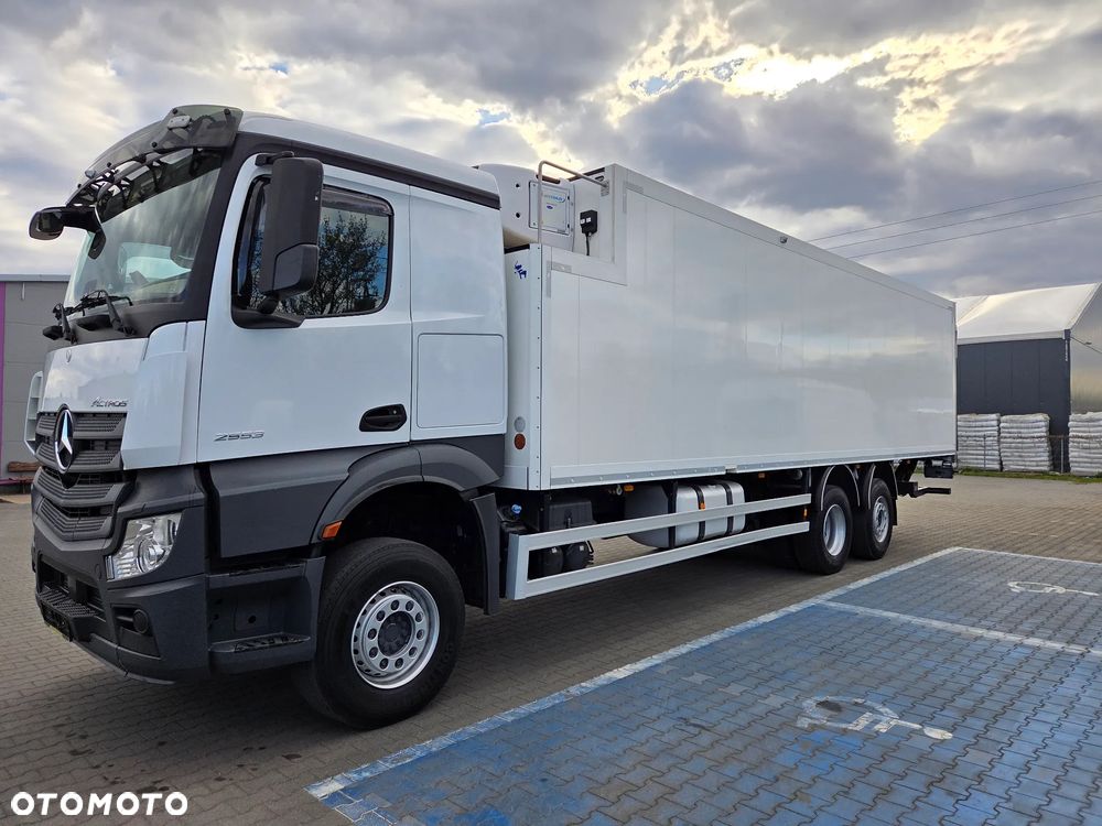 Mercedes-Benz Actros 2553 - 30