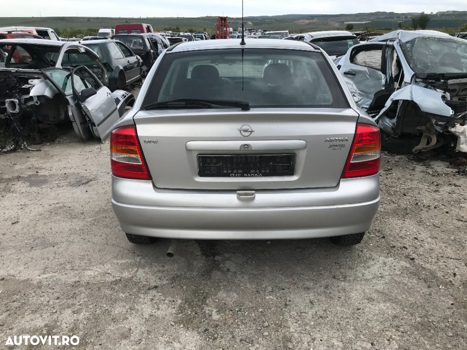 Dezmembrez Piese Opel Astra G - 1