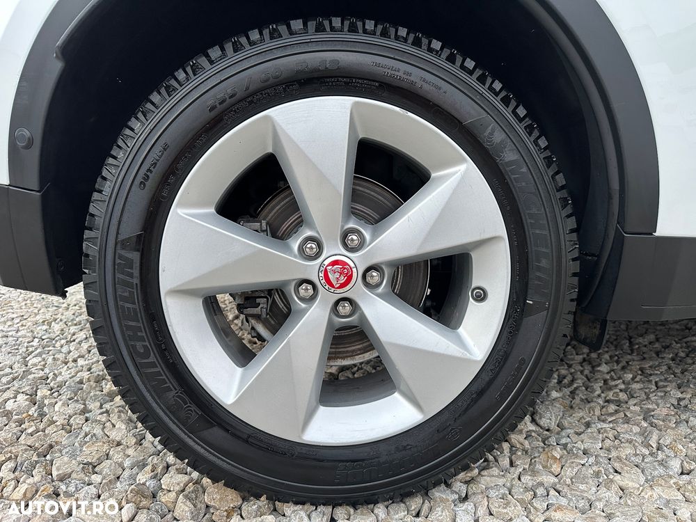 Jaguar E-Pace D165 AWD R-Dynamic - 17