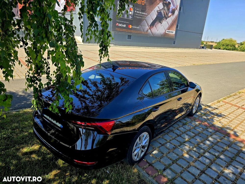 Skoda Octavia 2.0 TDI DSG Tour - 9