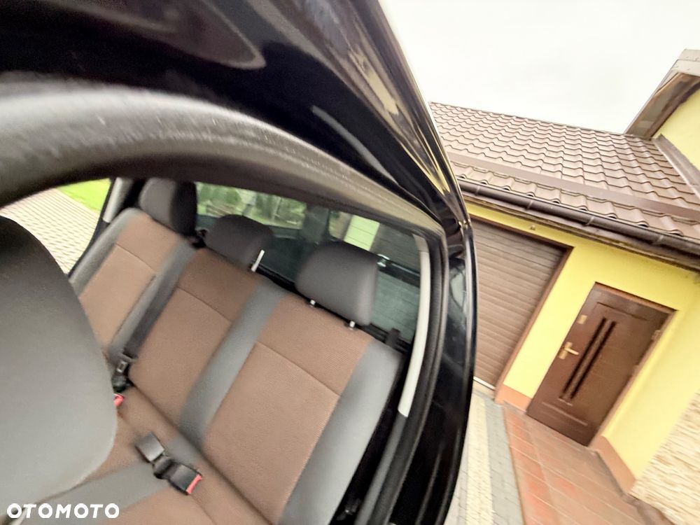 Volkswagen Amarok - 23