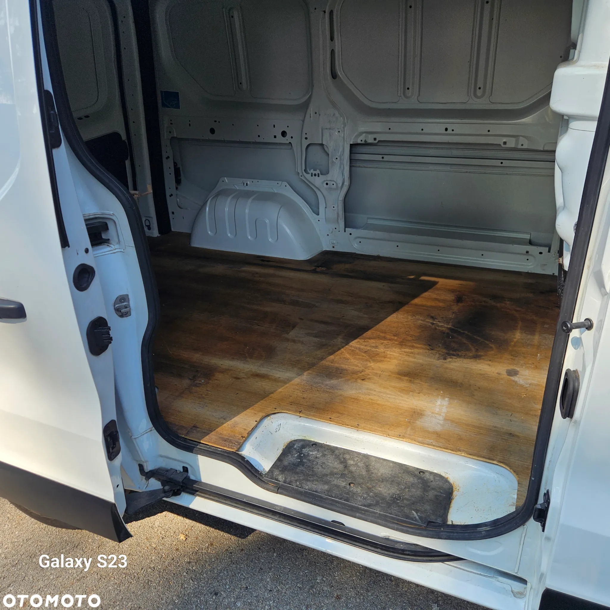 Renault TRAFIC - 25