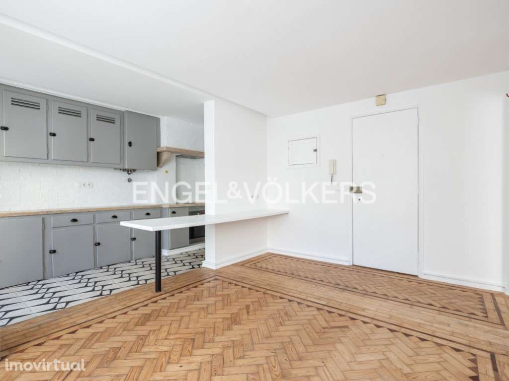 T1 em Campo de Ourique - Grande imagem: 5/25