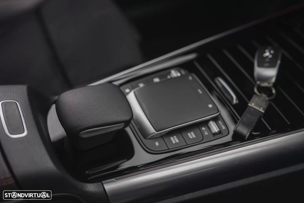 Mercedes-Benz GLA 180 d AMG Line - 17