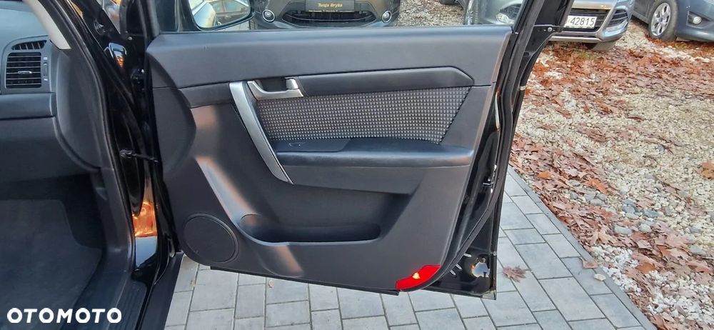 Chevrolet Captiva 2.4 2WD 7 Sitzer LS Family Edition - 19