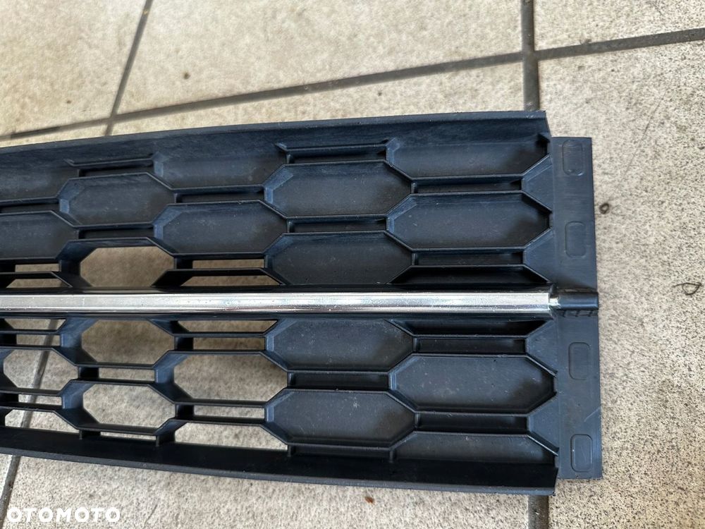 KRATKA ZDERZAKA SKODA OCTAVIA III LIFT 5E0853677M - 5