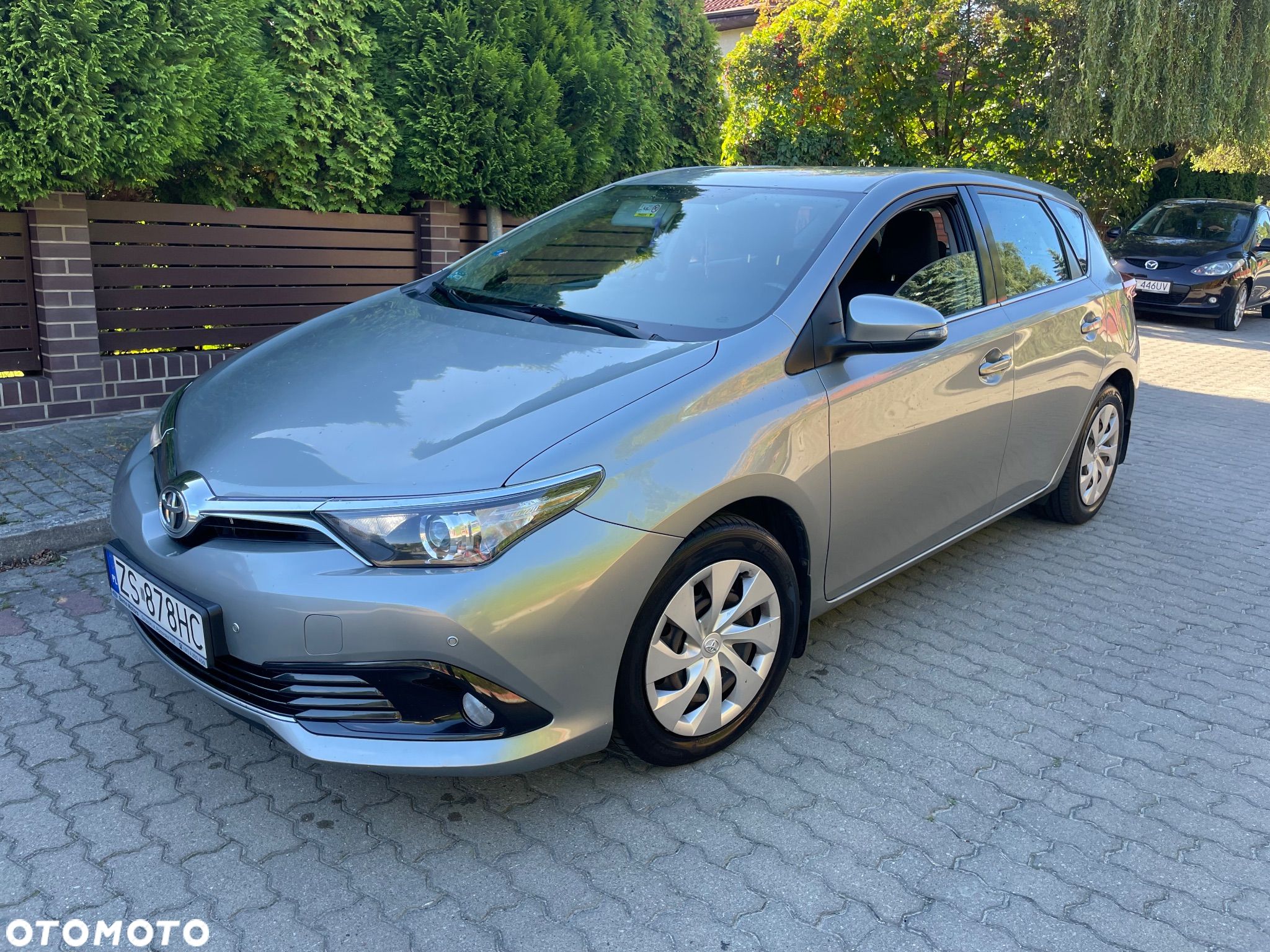 Toyota Auris - 1