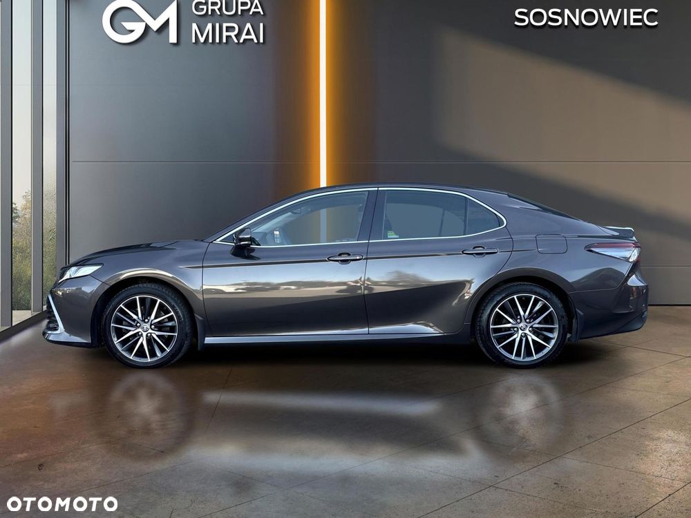 Toyota Camry 2.5 Hybrid Prestige CVT - 2