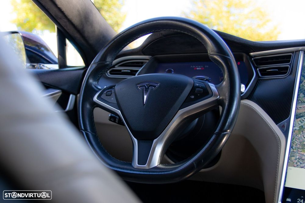Tesla Model S P85D - 18
