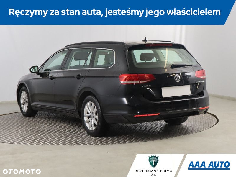 Volkswagen Passat - 5