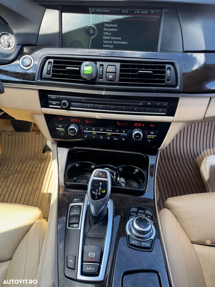 BMW Seria 5 520d - 14