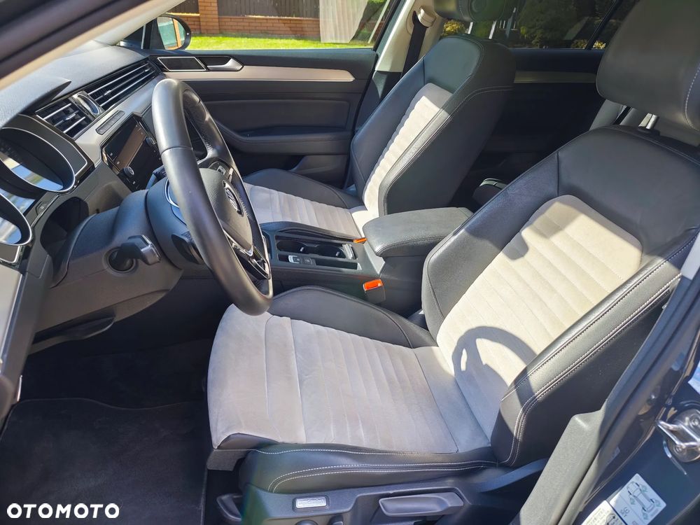 Volkswagen Passat - 8