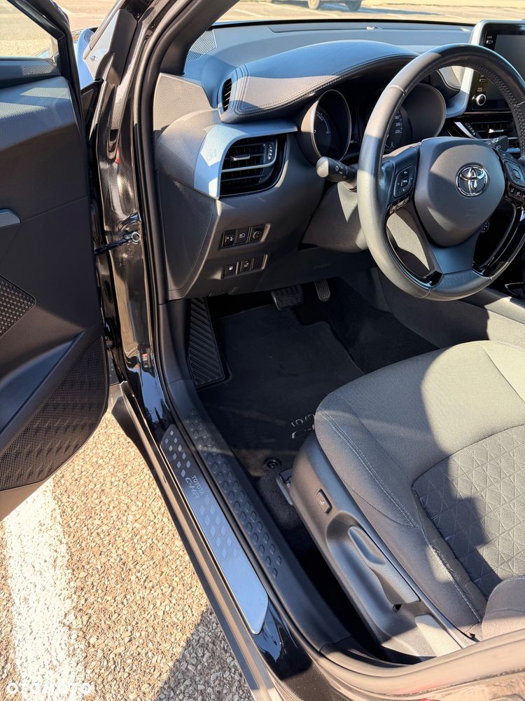 Toyota C-HR - 17