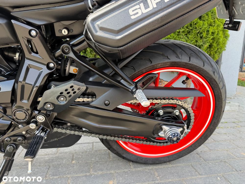 Yamaha MT - 33