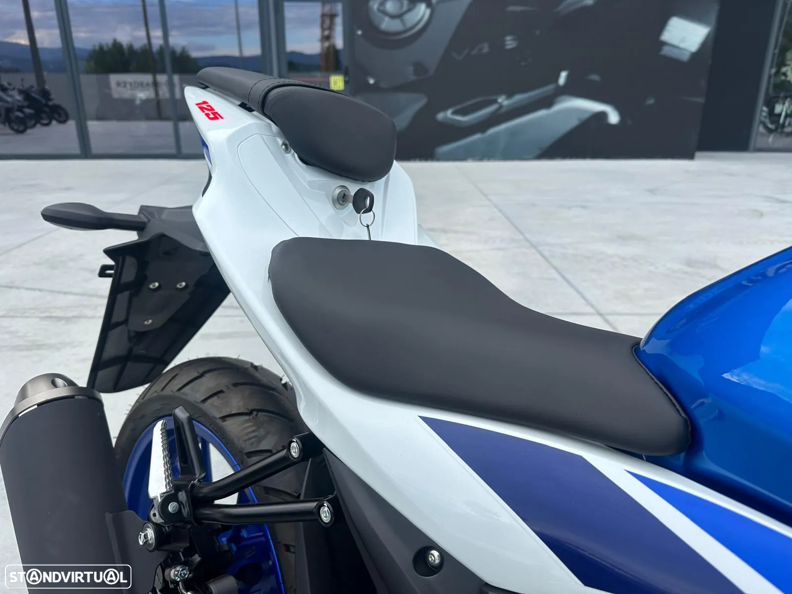 Suzuki GSX R 125 A - 13