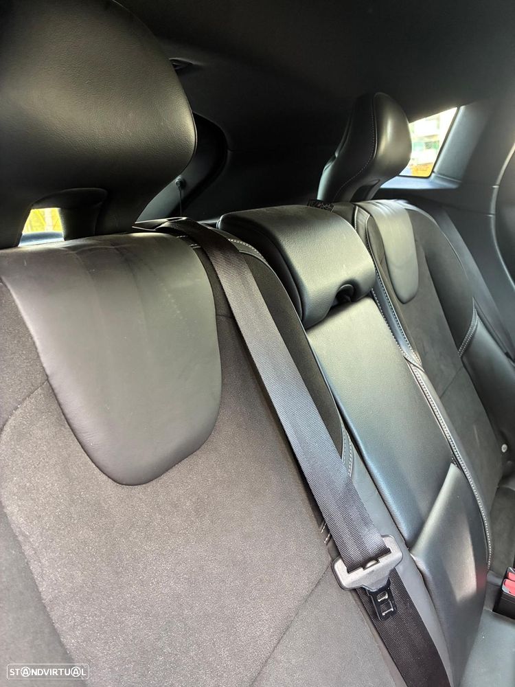 Volvo V40 2.0 D2 R-Design - 24