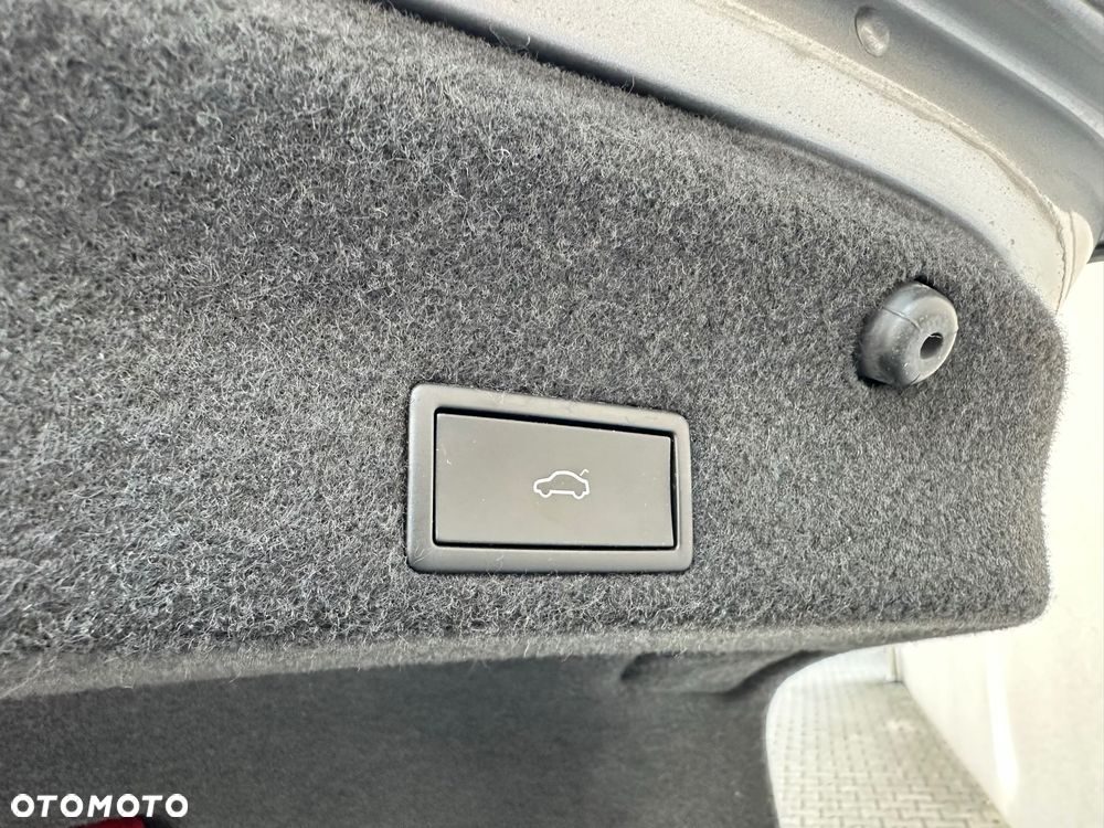 Volkswagen Passat 1.5 TSI EVO Elegance DSG - 21