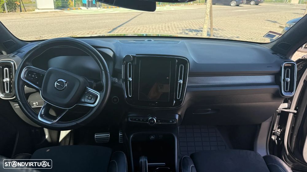 Volvo XC 40 1.5 T3 R-Design Geartronic - 21