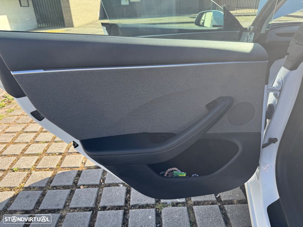 Tesla Model 3 Tração Traseira - 30