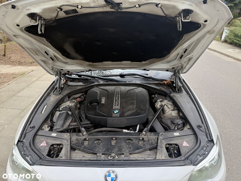 BMW Seria 5 525d xDrive Luxury Line - 17