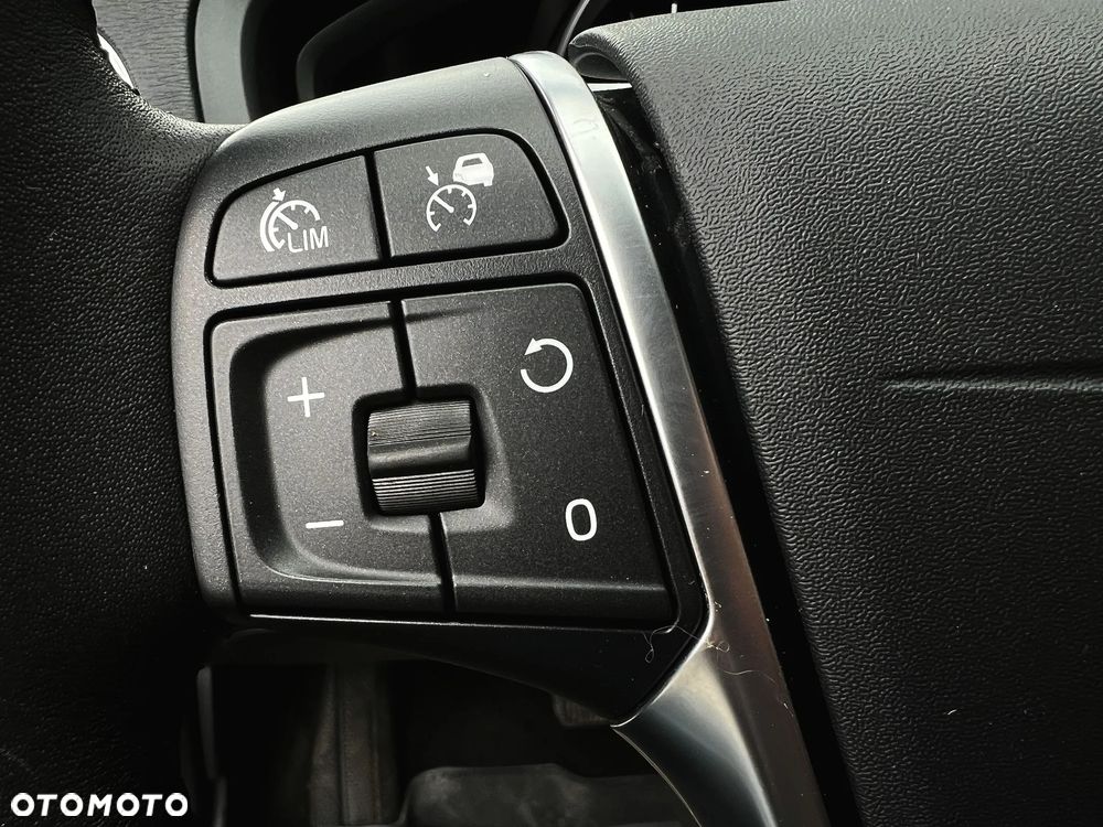 Volvo V40 Cross Country D2 Drive-E Base - 24
