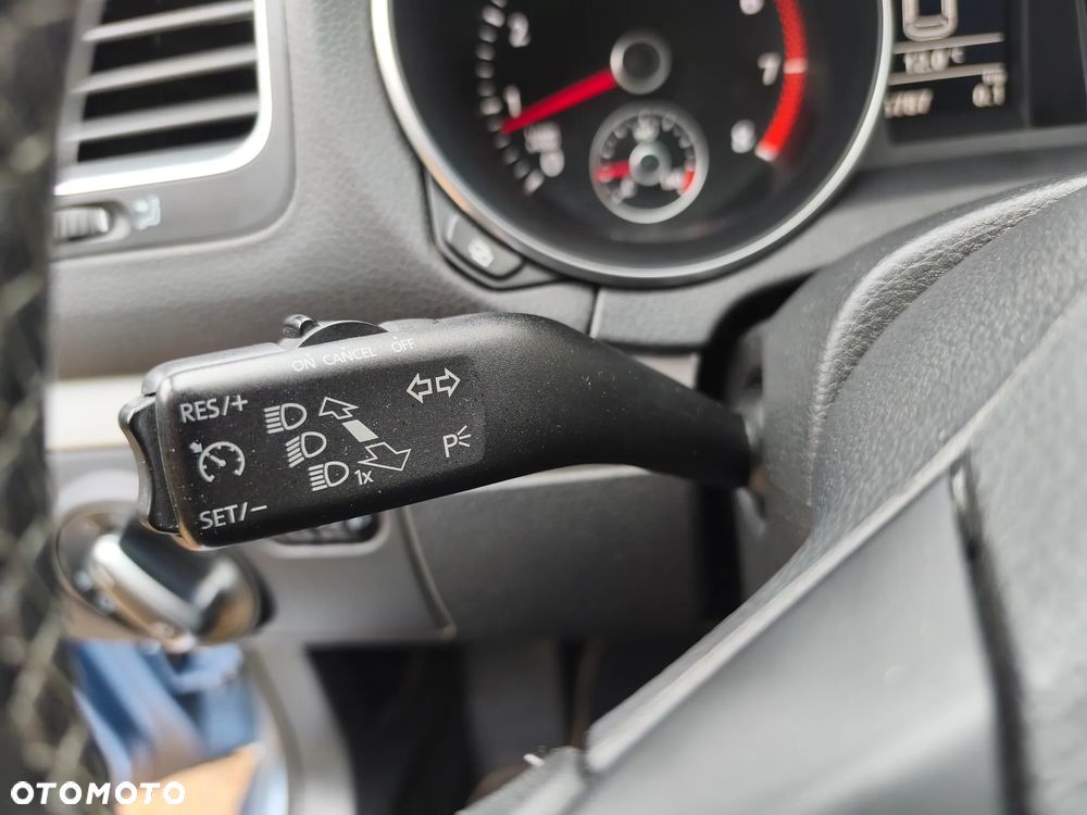 Volkswagen Golf - 23